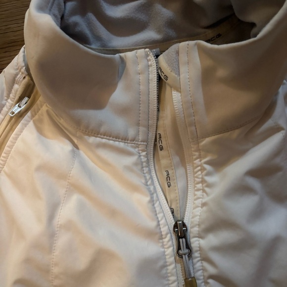 Women's Cream Jacket - Picture 4 of 6
